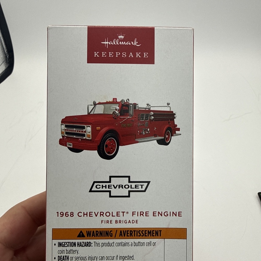 Hallmark 2025 Fire Brigade #23 1968 CHEVROLET FIRE ENGINE Ornament‎ ~ NMIB - Picture 2 of 7